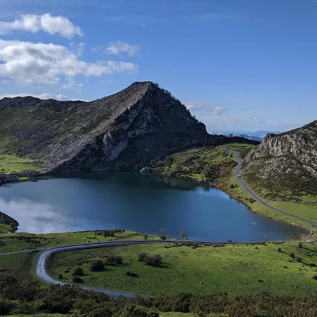 Hotel Rural El Rexacu
