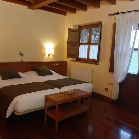 Hotel Rural El Rexacu
