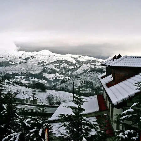 Hotel Rural El Rexacu