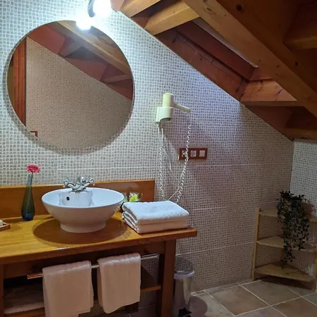 Hotel Rural El Rexacu