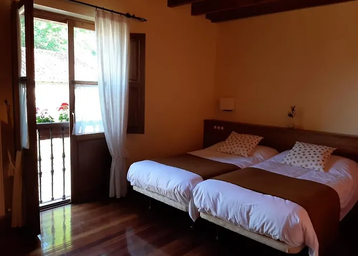 Hotel Rural El Rexacu 2*