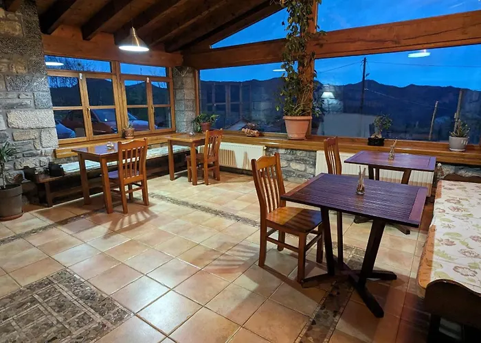 Hotel Rural El Rexacu