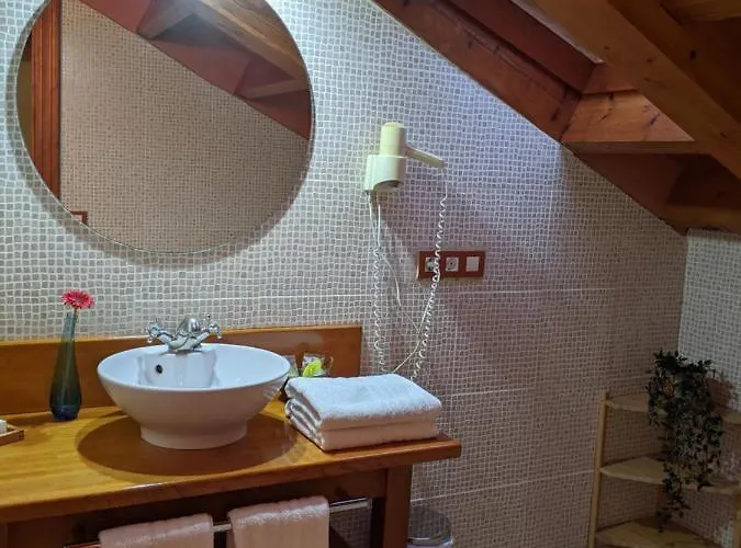 Hotel Rural El Rexacu